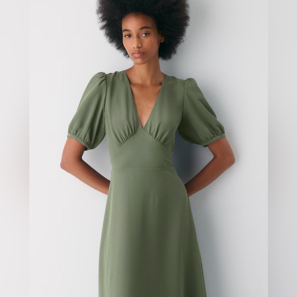 Aritzia Wilfred
(Re)Twill™ Calliope Olive Midi Dress Sz 8 - Picture 3 of 16